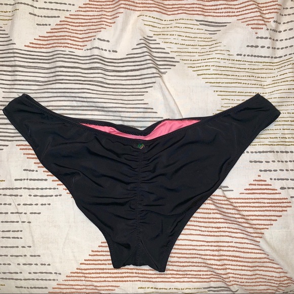 VIctoria’s Secret Pink Cheeky Bottoms - Picture 3 of 6